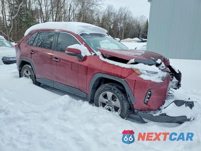 Czwarte zdjęcie samochodu z boku: 2023 TOYOTA RAV4 XLE VIN:2T3RWRFV3PW166595 - miniatura