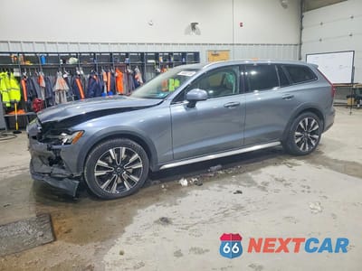 2020 VOLVO V60 CROSS COUNTRY T5 MOMENTUM YV4102WK4L1040926 - główne zdjęcie licytacji z USA - miniatura