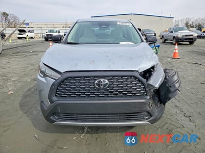 Piąte zdjęcie samochodu w środku: 2023 TOYOTA COROLLA CROSS L VIN:7MUAAABG0PV054509 - miniatura