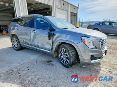 Czwarte zdjęcie samochodu z boku: 2023 GMC TERRAIN DENALI VIN:3GKALXEG1PL266042 - miniatura