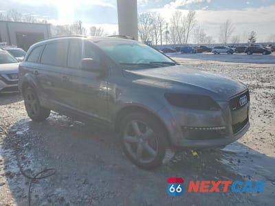 Czwarte zdjęcie samochodu z boku: 2015 AUDI Q7 PREMIUM PLUS VIN:WA1LGAFE3FD027464 - miniatura