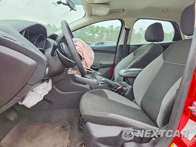 Zdjęcie 7 z 11 samochodu: 2014 FORD FOCUS SE VIN:1FADP3K21EL273070 - miniatura