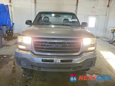 Piąte zdjęcie samochodu w środku: 2003 GMC NEW SIERRA K1500 VIN:1GTEK14V03Z223148 - miniatura