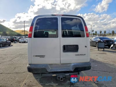 Zdjęcie 6 z 13 samochodu: 2005 CHEVROLET EXPRESS CARGO VIN:1GAHG39U751254773 - miniatura