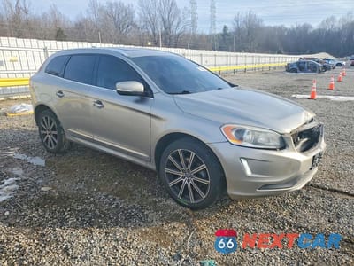 Czwarte zdjęcie samochodu z boku: 2016 VOLVO XC60 T5 PREMIER VIN:YV440MDK6G2853891 - miniatura