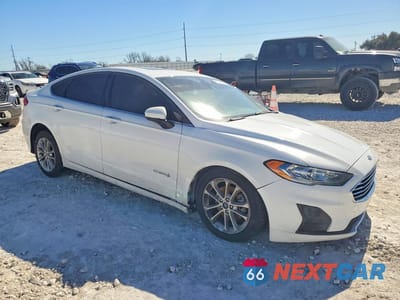 Czwarte zdjęcie samochodu z boku: 2019 FORD FUSION VIN:3FA6P0LU4KR104987 - miniatura