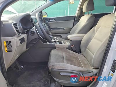 Zdjęcie 7 z 11 samochodu: 2017 KIA SPORTAGE LX VIN:KNDPMCAC4H7229782 - miniatura