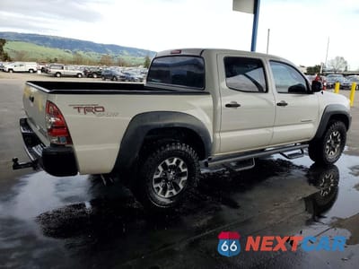 Trzecie zdjęcie samochodu z tyłu: 2013 TOYOTA TACOMA DOUBLE CAB PRERUNNER VIN:5TFJU4GN0DX039279 - miniatura