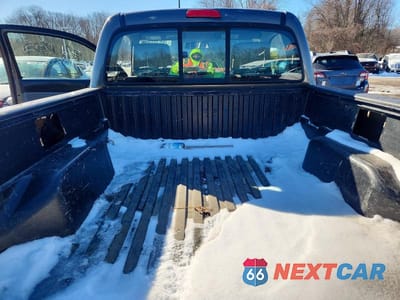 Zdjęcie 10 z 12 samochodu: 2012 TOYOTA TACOMA VIN:5TFPX4EN0CX008147 - miniatura