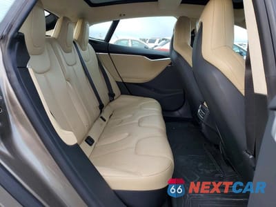 Zdjęcie 10 z 12 samochodu: 2015 TESLA MODEL S 70 VIN:5YJSA1S11FF100457 - miniatura