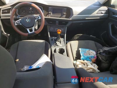Zdjęcie 8 z 12 samochodu: 2019 VOLKSWAGEN JETTA S VIN:3VWN57BU1KM063749 - miniatura