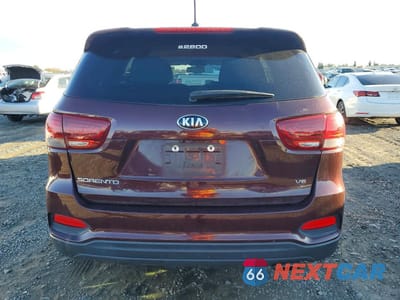 Zdjęcie 6 z 12 samochodu: 2019 KIA SORENTO LX VIN:5XYPG4A52KG467459 - miniatura