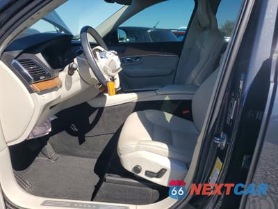 Zdjęcie 7 z 12 samochodu: 2021 VOLVO XC90 T6 MOMENTUM VIN:YV4A22PK1M1721894 - miniatura