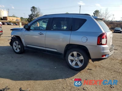 Drugie zdjęcie samochodu z przodu: 2017 JEEP COMPASS SPORT VIN:1C4NJCBA6HD147907 - miniatura