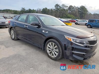 Czwarte zdjęcie samochodu z boku: 2018 KIA OPTIMA LX VIN:5XXGT4L36JG268747 - miniatura