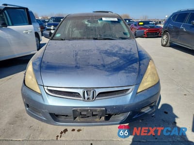 Piąte zdjęcie samochodu w środku: 2007 HONDA ACCORD EX VIN:1HGCM56747A008742 - miniatura