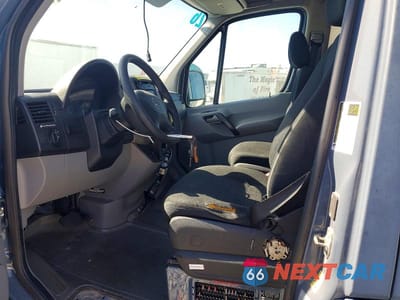Zdjęcie 7 z 12 samochodu: 2019 MERCEDES BENZ SPRINTER 2500 DELIVERY VAN VIN:WD4PF1CD6KT011786 - miniatura
