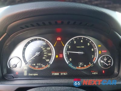Zdjęcie 9 z 14 samochodu: 2015 BMW X5 XDRIVE35I VIN:5UXKR0C54F0K66814 - miniatura