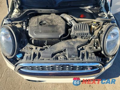 Zdjęcie 12 z 12 samochodu: 2020 MINI COOPER S VIN:WMWXU9C08L2M36622 - miniatura