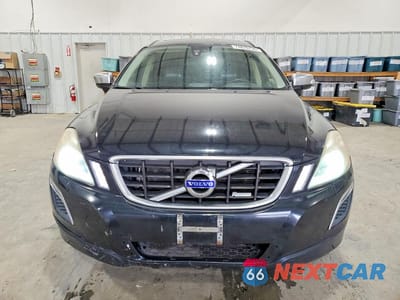 Piąte zdjęcie samochodu w środku: 2011 VOLVO XC60 T6 VIN:YV4902DZ3B2143167 - miniatura