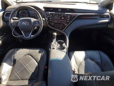 Zdjęcie 8 z 12 samochodu: 2018 TOYOTA CAMRY L VIN:4T1B11HK7JU618441 - miniatura