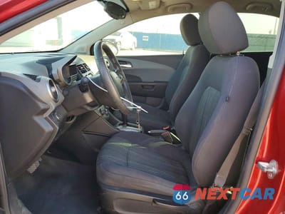 Zdjęcie 7 z 11 samochodu: 2014 CHEVROLET SONIC LT VIN:1G1JC5SH5E4207746 - miniatura