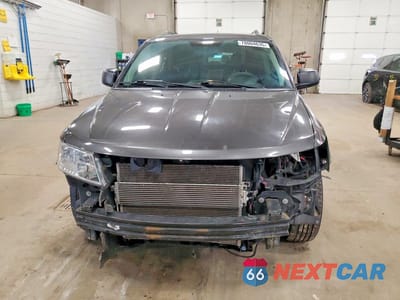 Piąte zdjęcie samochodu w środku: 2016 DODGE JOURNEY SE VIN:3C4PDCAB2GT139662 - miniatura