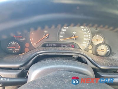 Zdjęcie 9 z 13 samochodu: 2002 CHEVROLET CORVETTE VIN:1G1YY32G825117864 - miniatura