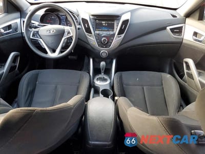 Zdjęcie 8 z 13 samochodu: 2015 HYUNDAI VELOSTER VIN:KMHTC6AD7FU239373 - miniatura
