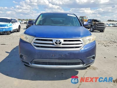 Piąte zdjęcie samochodu w środku: 2011 TOYOTA HIGHLANDER BASE VIN:5TDZA3EH0BS016798 - miniatura