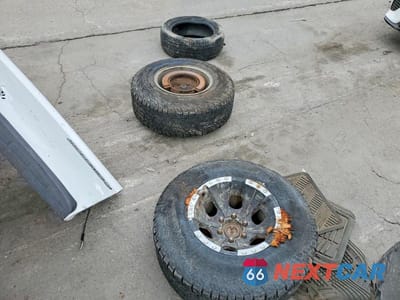 Zdjęcie 12 z 13 samochodu: 2000 CHEVROLET SILVERADO K1500 VIN:1GCEK19T9YE385334 - miniatura