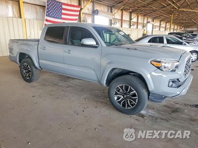 Czwarte zdjęcie samochodu z boku: 2021 TOYOTA TACOMA TRD SPORT VIN:3TMAZ5CN6MM140443 - miniatura