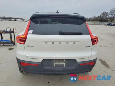 Zdjęcie 6 z 12 samochodu: 2022 VOLVO XC40 T5 R-DESIGN VIN:YV4162UMXN2791495 - miniatura