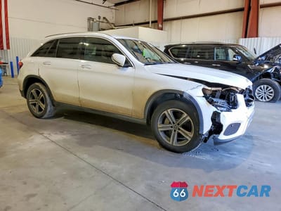 Czwarte zdjęcie samochodu z boku: 2018 MERCEDES-BENZ GLC 300 VIN:WDC0G4JB5JF476305 - miniatura