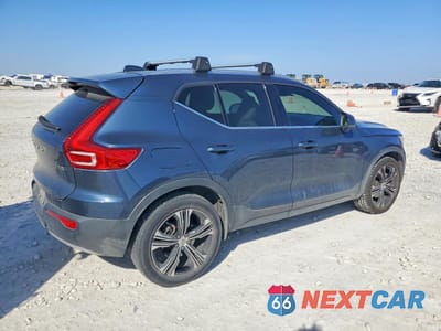 Trzecie zdjęcie samochodu z tyłu: 2021 VOLVO XC40 T5 INSCRIPTION VIN:YV4162UL2M2457791 - miniatura