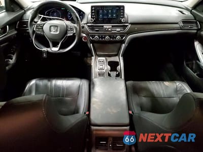 Zdjęcie 8 z 12 samochodu: 2018 HONDA ACCORD TOURING VIN:1HGCV2F9XJA053835 - miniatura