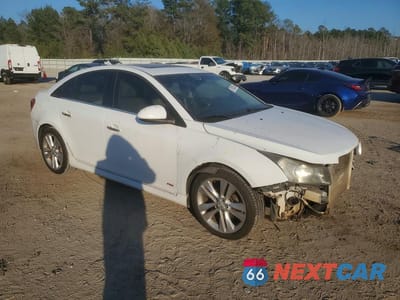 Czwarte zdjęcie samochodu z boku: 2014 CHEVROLET CRUZE LTZ VIN:1G1PG5SB2E7359394 - miniatura