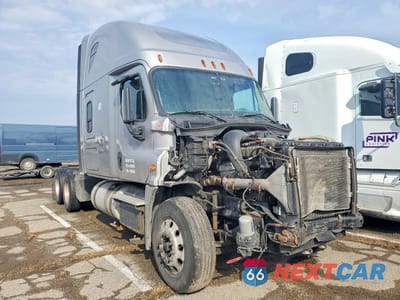2018 FREIGHTLINER CASCADIA 125 SEMI TRUCK 3AKJGLDR4JDJT8796 - główne zdjęcie licytacji z USA - miniatura
