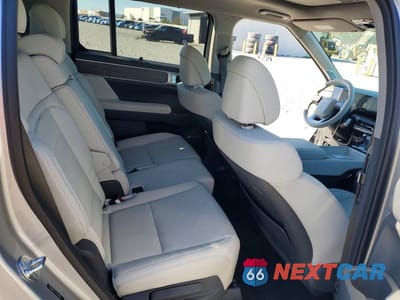 Zdjęcie 11 z 14 samochodu: 2026 HYUNDAI SANTA FE LIMITED VIN:5NMP44GLXTH186256 - miniatura