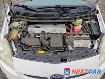 Zdjęcie 11 z 12 samochodu: 2010 TOYOTA PRIUS III VIN:JTDKN3DU6A0122727 - miniatura