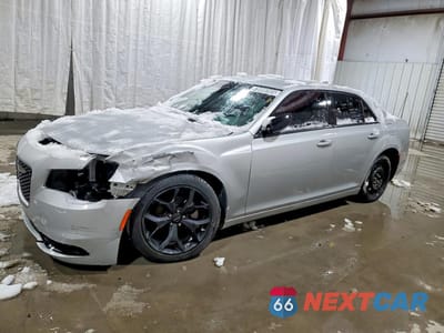 2022 CHRYSLER 300 TOURING 2C3CCAAG3NH245503 - główne zdjęcie licytacji z USA - miniatura