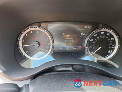 Zdjęcie 9 z 12 samochodu: 2025 TOYOTA HIGHLANDER XLE VIN:5TDKDRAHXSS554071 - miniatura