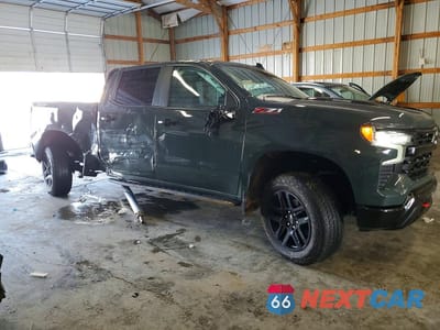 Czwarte zdjęcie samochodu z boku: 2025 CHEVROLET SILVERADO K1500 LT TRAIL BOSS VIN:3GCUKFE86SG367819 - miniatura