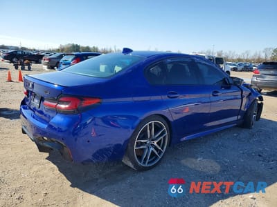 Piąte zdjęcie samochodu w środku: 2022 BMW M5 VIN:WBS83CH05NCH70776 - miniatura
