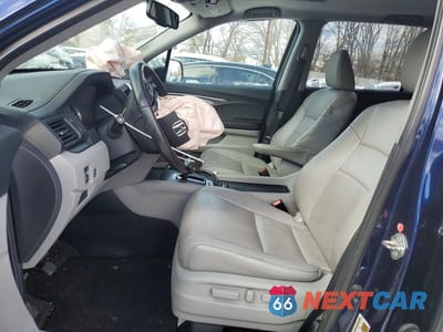 Zdjęcie 7 z 14 samochodu: 2017 HONDA PILOT EXL VIN:5FNYF6H57HB100517 - miniatura
