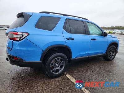 Trzecie zdjęcie samochodu z tyłu: 2025 HONDA PILOT TRAILSPORT VIN:5FNYG1H6XSB038028 - miniatura