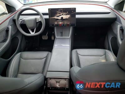 Zdjęcie 8 z 13 samochodu: 2026 TESLA MODEL Y VIN:7SAYGDEEXTA399080 - miniatura