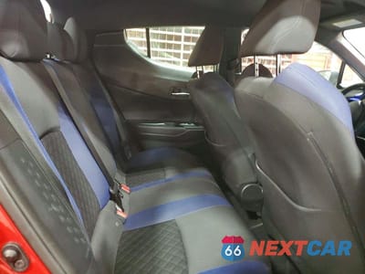 Zdjęcie 10 z 11 samochodu: 2021 TOYOTA C-HR XLE VIN:NMTKHMBX1MR133368 - miniatura