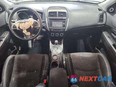 Zdjęcie 8 z 13 samochodu: 2014 MITSUBISHI OUTLANDER SPORT SE VIN:4A4AR4AU9EE026313 - miniatura