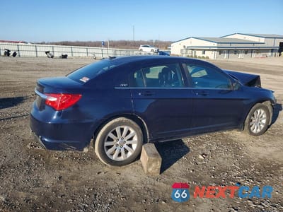 Trzecie zdjęcie samochodu z tyłu: 2013 CHRYSLER 200 TOURING VIN:1C3CCBBBXDN695129 - miniatura